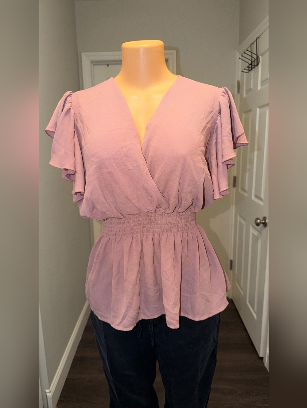 Smocked Waist Flutter Sleeve V-Neck Top - Dusty Lavender size L